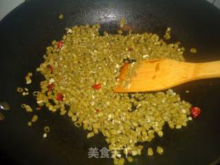 Breakfast with Porridge and Side Dishes-spicy Stir-fried Soaked Cowpeas recipe