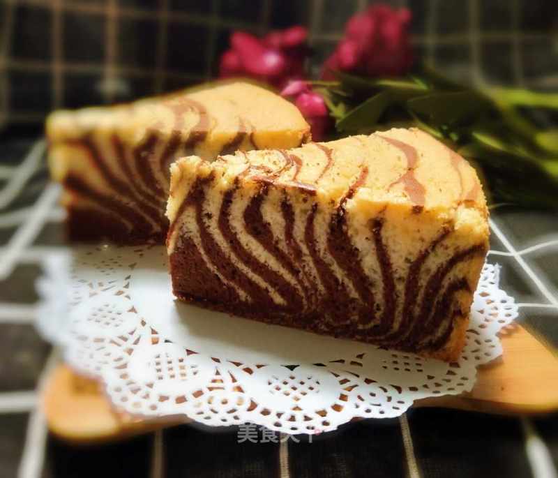 Yogurt Zebra Pattern Cake recipe