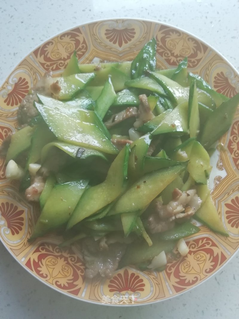 Fried Pork with Cucumber Slices recipe