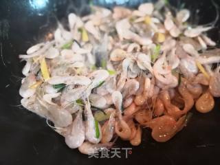 Stir-fried White Rice and Shrimp recipe