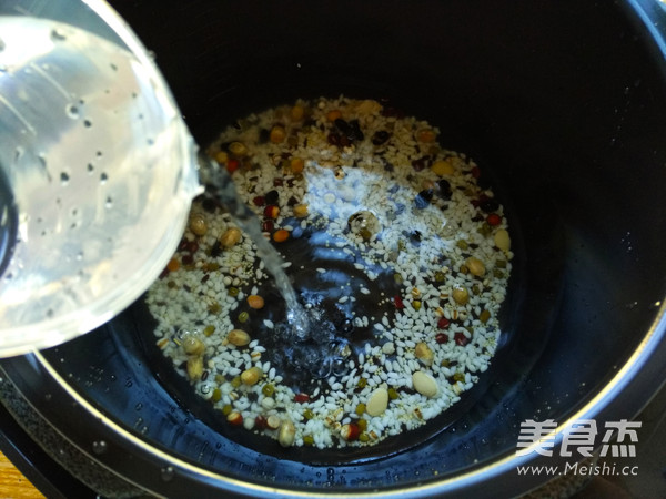 Five-color Bean and Rice Porridge recipe