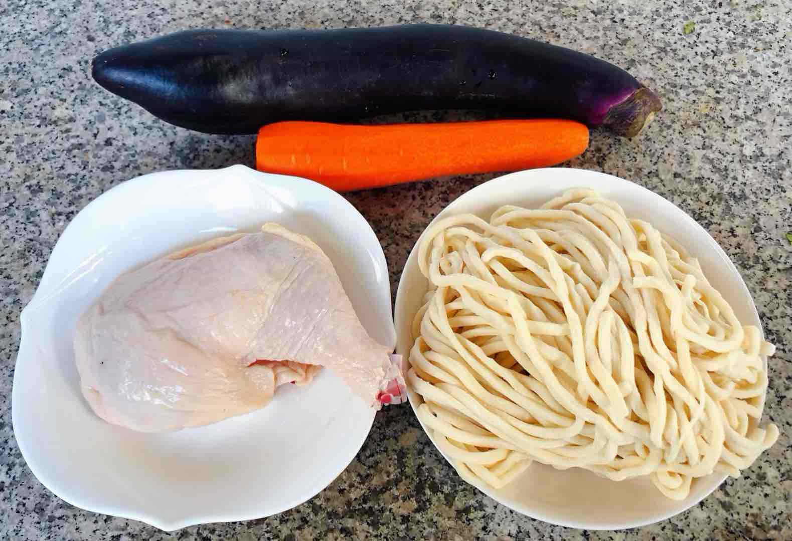 Braised Noodles with Chicken Drumsticks and Eggplant recipe