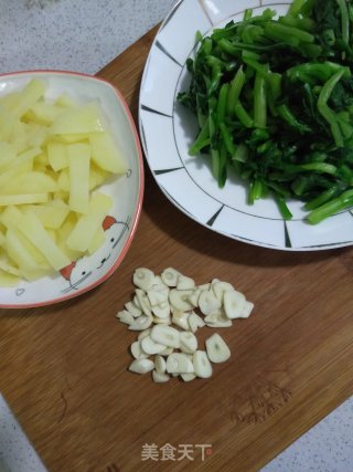 Stir-fried Choy Sum with Potatoes recipe