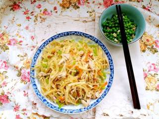 Stir-fried Shredded Pork with Hot Pepper and White Radish recipe