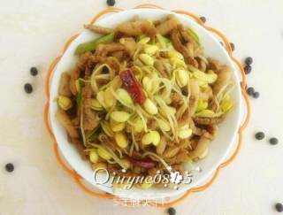 Stir-fried Pork with Black Bean Sprouts recipe