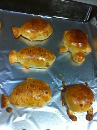 Parent-child Creative Children's Meal: Fish, Crab, Tortoise Bread & Lotus Patties Steamed Egg & Fruit-bearing Tree recipe