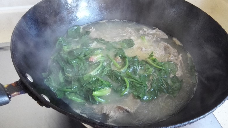 Beef Spinach Soup with Vermicelli and Chicken Sauce recipe