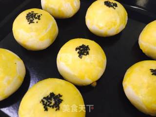 Mochi Bean Paste Egg Yolk Crisp recipe