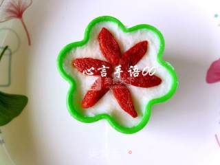 Flower-shaped Wolfberry Yam Cake recipe