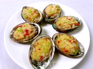 Steamed Abalone with Sausage and Garlic recipe