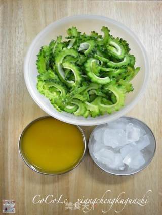 Orange Bitter Gourd Juice recipe