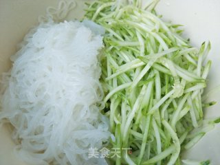 Vermicelli Mixed with Cucumber recipe