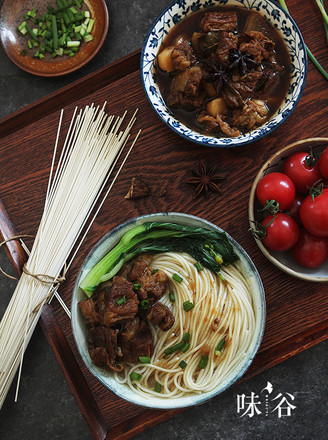 Beef Brisket Noodles in Clear Soup