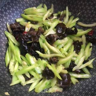 Stir-fried Celery Fungus recipe