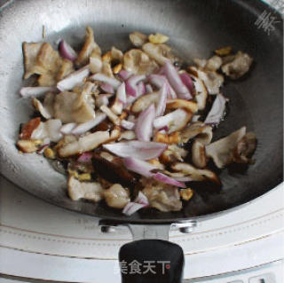 Bibimbap with Braised Pork in Stone Pot recipe