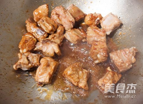 Plum Fragrant Pork Ribs recipe