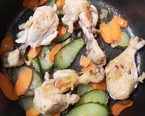 Salt and Pepper Chicken Drumsticks Stewed Cucumber (or Zucchini)-stewed Vegetables Series recipe