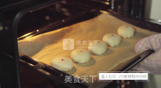 White Meringue Cloud Leg Mooncakes recipe