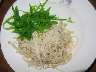 Cucumber with Enoki Mushroom recipe