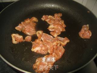 Stir-fried Pork Neck with Leek and Silver Buds recipe