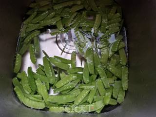 Fried Crab Mushrooms with Snow Peas recipe