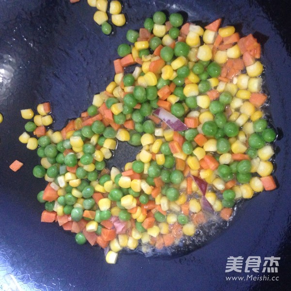 Fried Rice with Golden Mixed Vegetables and Eggs recipe