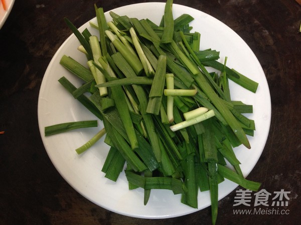 Leek Mixed with Bean Sprouts recipe