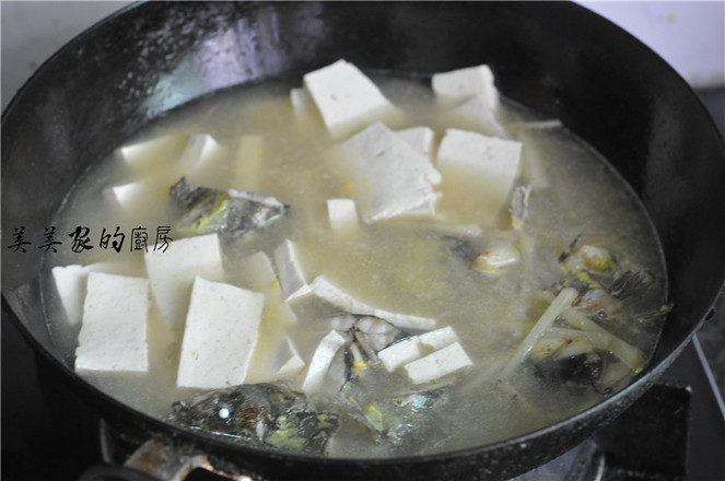 Yellow Thorn Fish Tofu Soup recipe