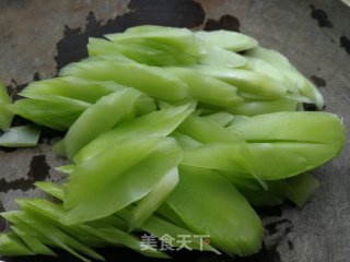 Stir-fried Lettuce with Twice-cooked Pork recipe