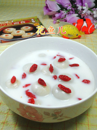 Goji Berry Coconut Milk Glutinous Rice Balls