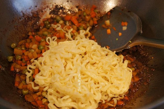 #中卓炸酱面# Stir-fried Instant Noodles with Mixed Vegetables recipe