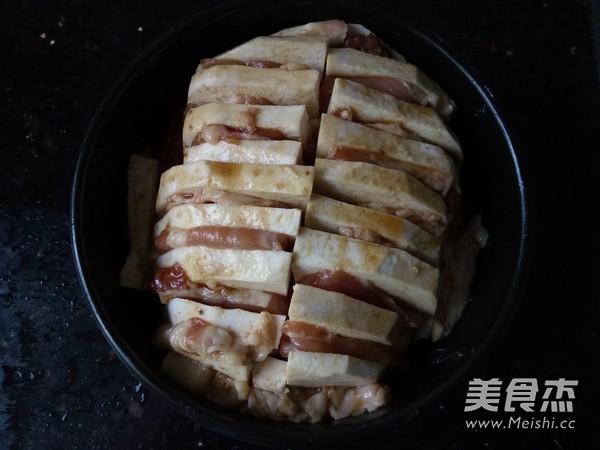 Taro Sliced Pork Tongs recipe