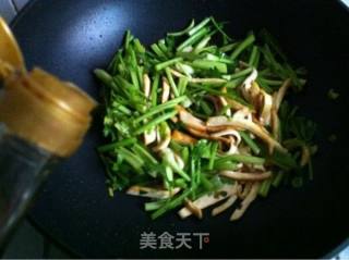 Celery Stir-fried Tofu recipe