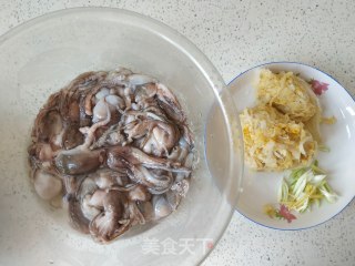 Squid Sauerkraut Soup recipe