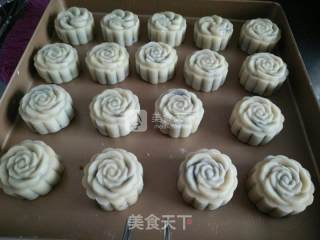 Cantonese-style Moon Cakes recipe