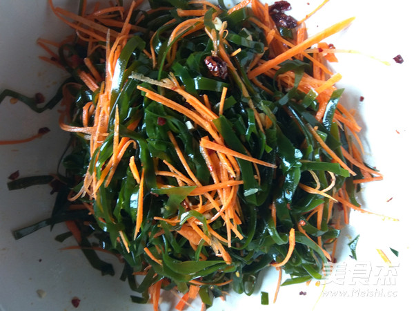 Carrots Mixed with Kelp recipe