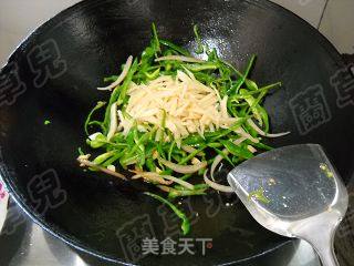 Hot and Sour Green Pepper Shredded Pork recipe