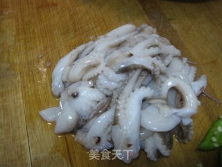 Stir-fried Cuttlefish with Parsley recipe