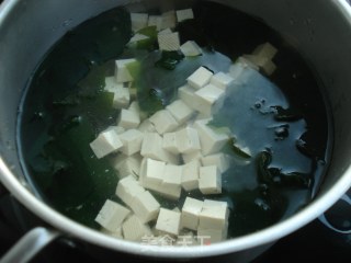 Runzao Soup Water Wakame Tofu Soup recipe