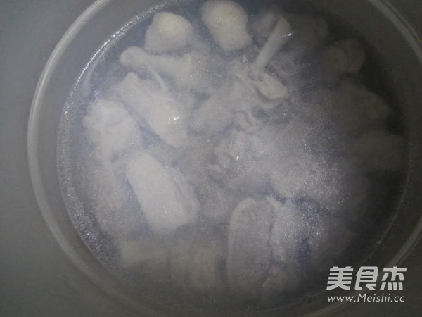 Boiled Duck with Salted Bamboo Shoots recipe
