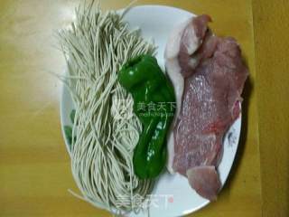 Green Pepper Shredded Pork Noodle recipe