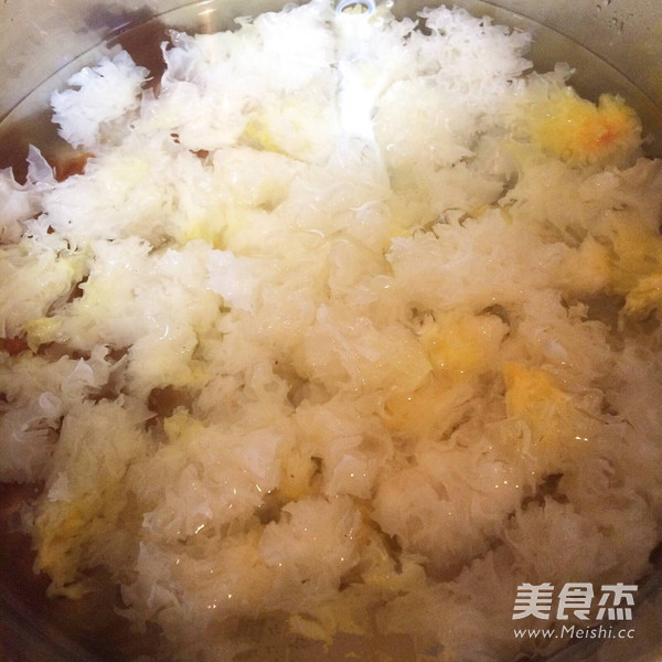 White Fungus Soup recipe