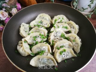 Shepherd's Purse, Spring Bamboo Shoots and Fresh Meat Fried Dumplings recipe