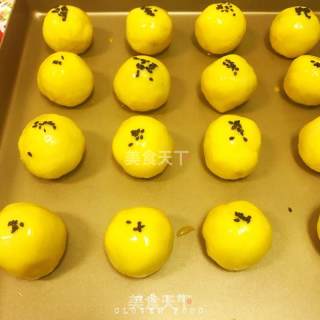 #柏翠大赛#lotus Paste Cake recipe