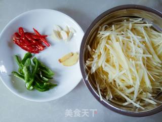 Hot and Sour Potato Shreds recipe