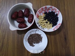 Flaxseed and Red Date Soy Milk recipe