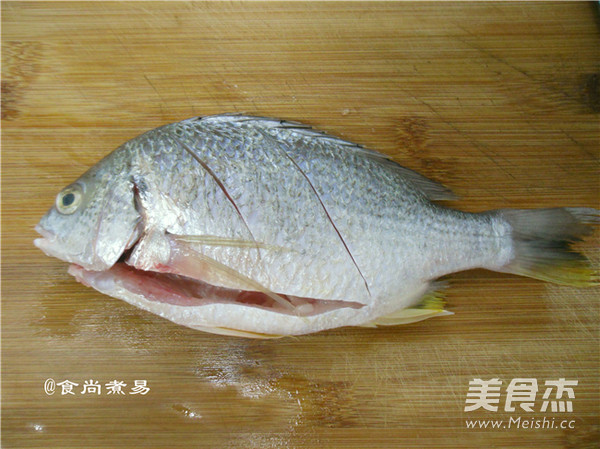 Pan-fried White Aunty Fish recipe
