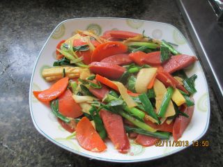 Stir-fried Sausage with Pesto recipe