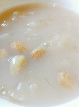 Creamy Peanut and Tremella Soup recipe