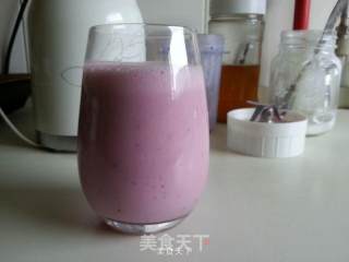 Cool and Sweet [pitaya Milkshake] recipe